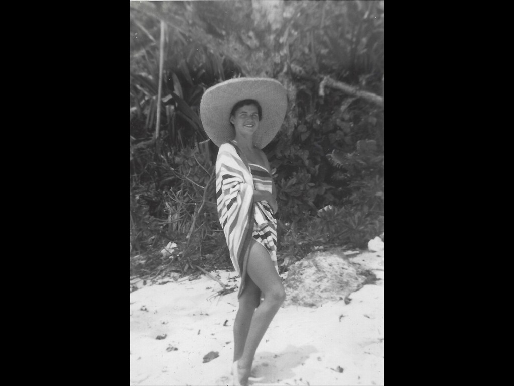 Bobbi Guam Big Hat